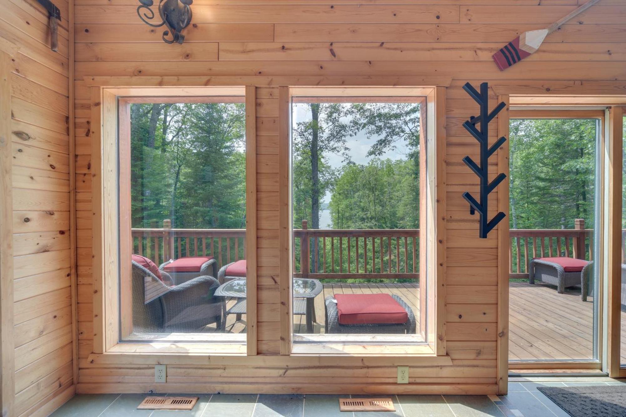 Scenic Hayward Lake View Retreat With Fire Pit Exterior foto