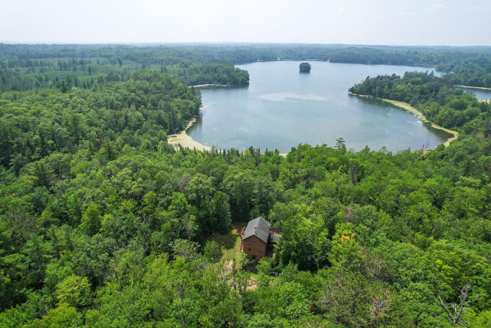 Scenic Hayward Lake View Retreat With Fire Pit Exterior foto